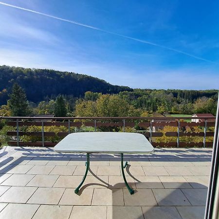 Villa Cosy House In Picturesque Jura Doucier Esterno foto